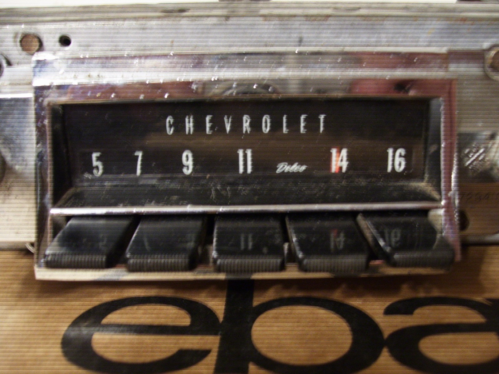 66 67 1966 1967 Chevelle radio good working with 67 knobs