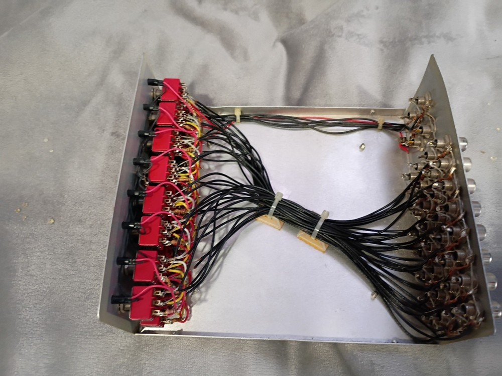 Vintage 8 Channel Analog Audio Switching/Routing