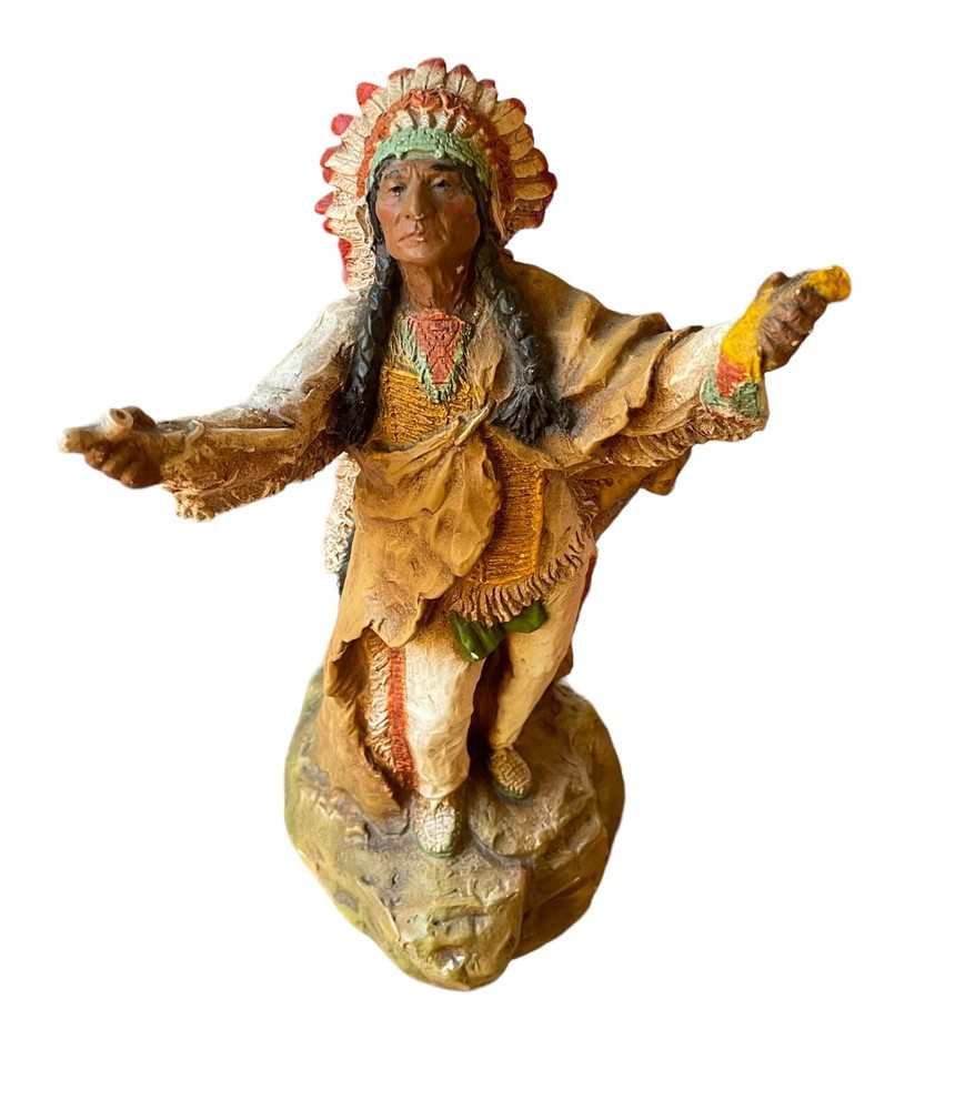 Native American Indian Chief Statue With Pipe - Universal Statuary Corp 1981