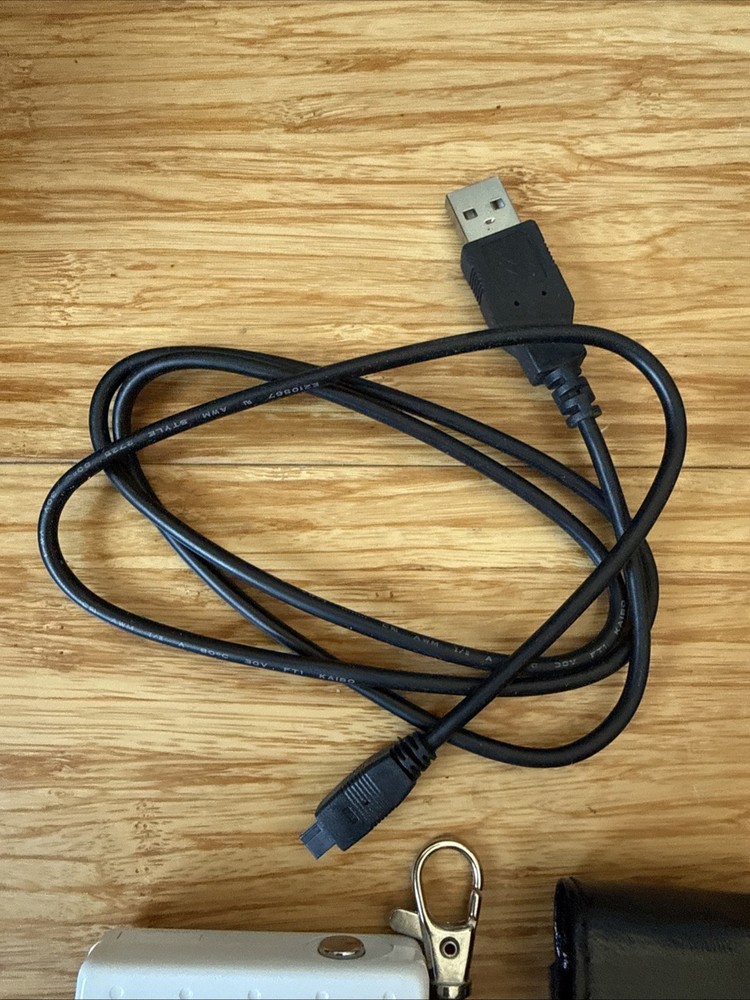 Vivitar Mini 3-in-1 Digital Keychain Camera w/case & USB Cable.