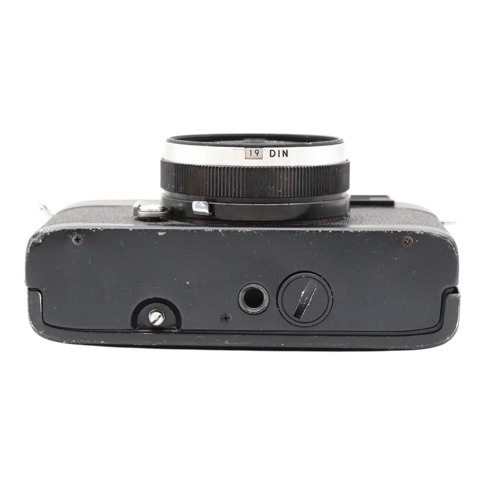 Universa Compact SEL 35 Viewfinder Camera