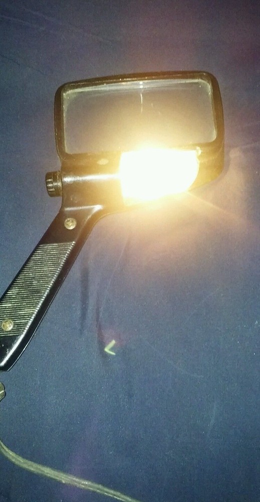 Vintage BAUSCH & LOMB ILLUMINATED RECTANGULAR READER MAGNIFIER and original box