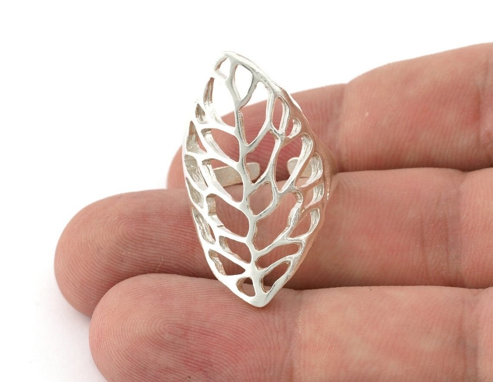 Leaf Shape Adjustable Shiny Silver Plated brass (18mm 8US inner size) 591