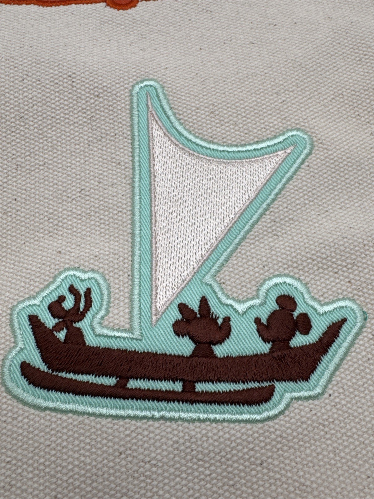 *New Disney Aulani Exclusive Canvas Tote With Patches Shoulder Bag Foldable Flap