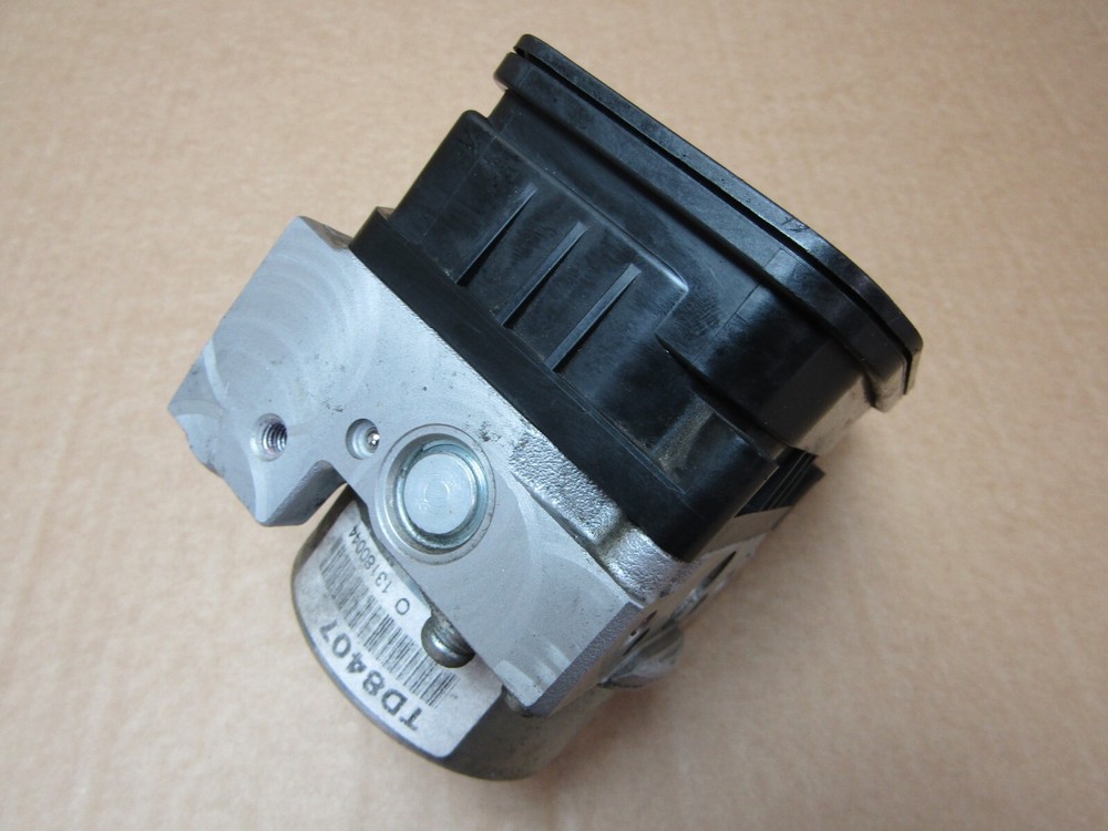 Triumph Tiger 800 2011 ABS pump control module NISSIN (14638)