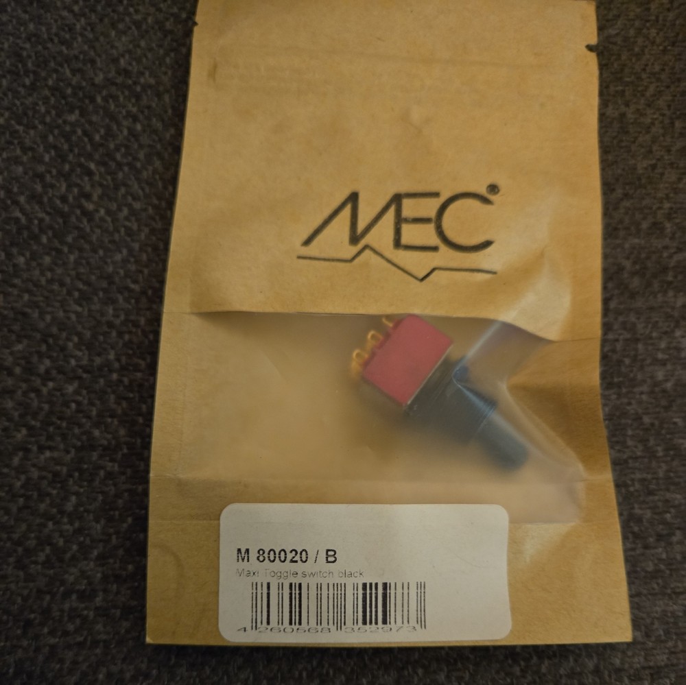 MEC Toggle Switch Black (M80020/B