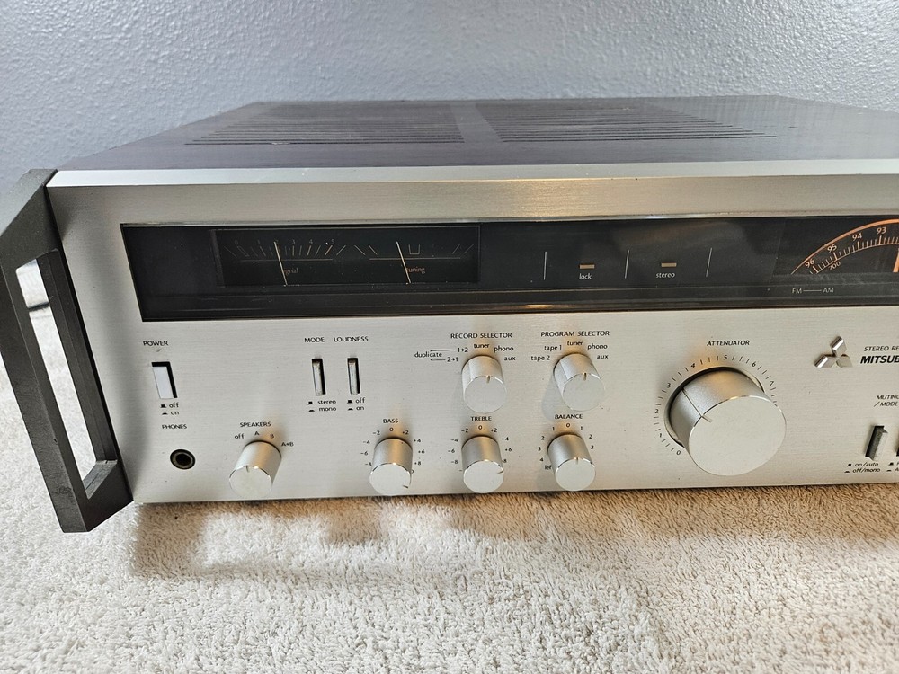 Mitsubishi DA-R7 Stereo receiver