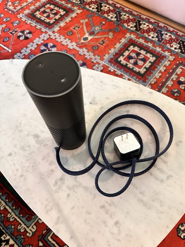 EUC Amazon Echo 1st Generation Bluetooth Speaker Black Smart Assistant