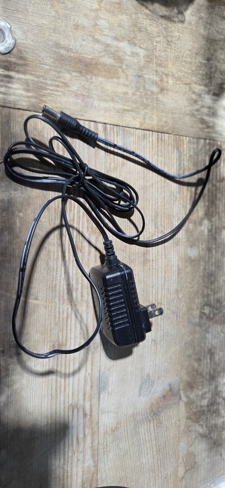 Saker Mini Cordless Buffer - No Batteries