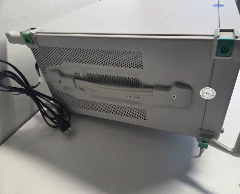 Anritsu MS4622B 10 MHz to 3 GHz S - Parameter Vector Network Analyzer