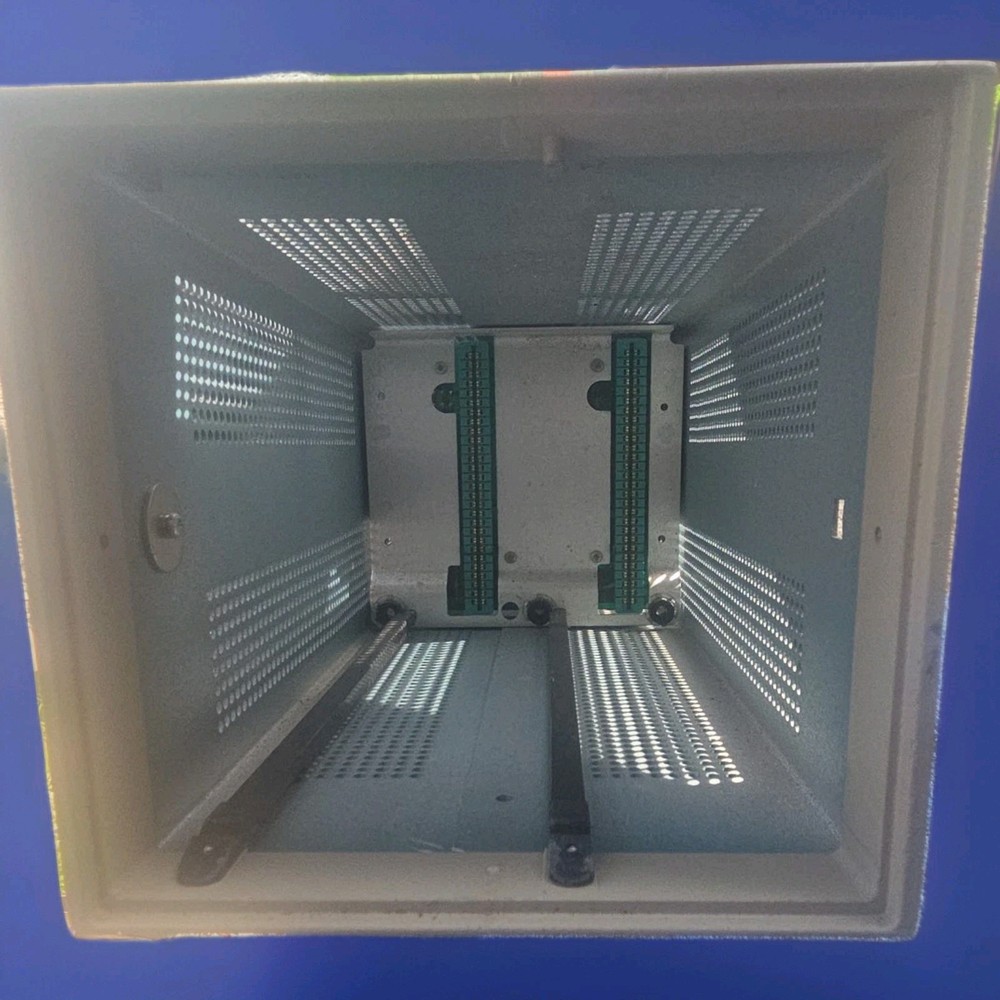 2 Tektronix TM502A Power Module Mainframe