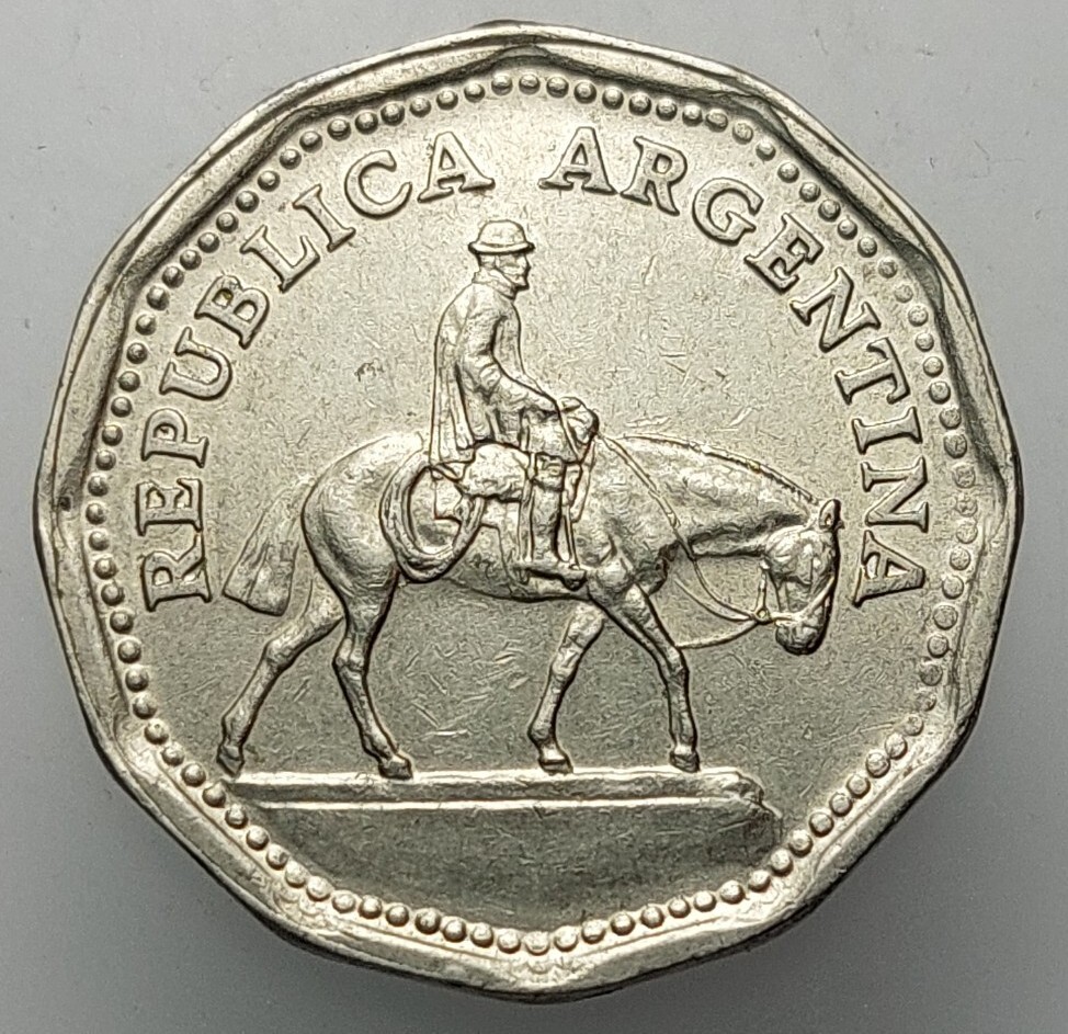 1965 Argentina 10 Pesos Coin E335