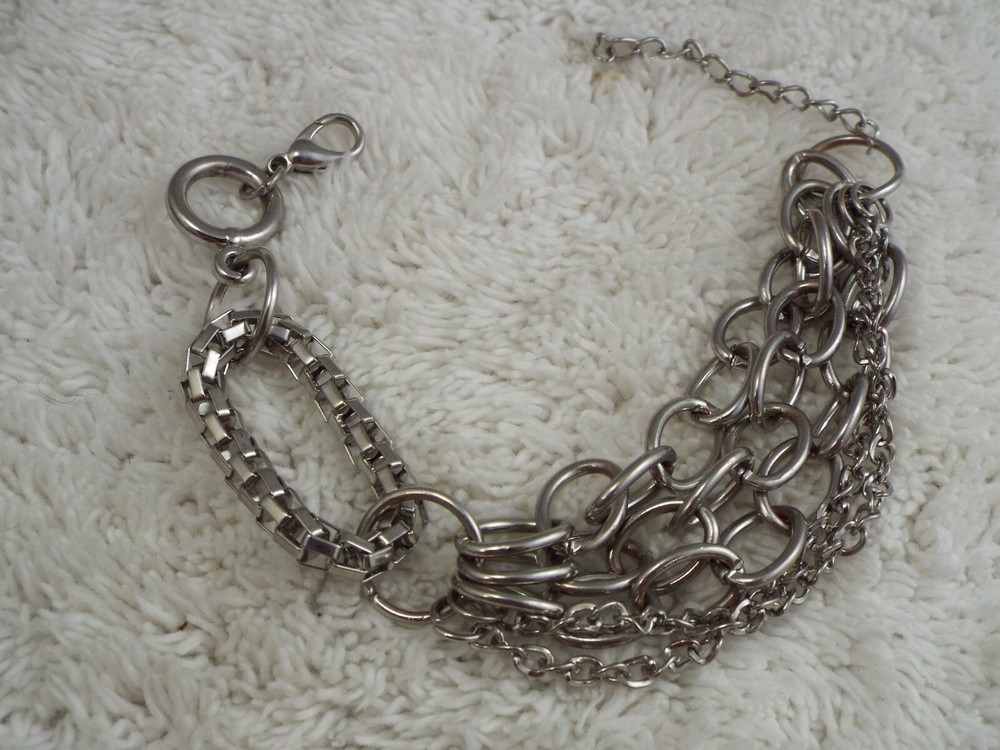 Silvertone Mixed Chain Bracelet (C16)