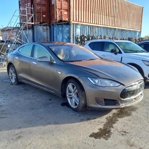 TESLA S 2015 Battery 479494