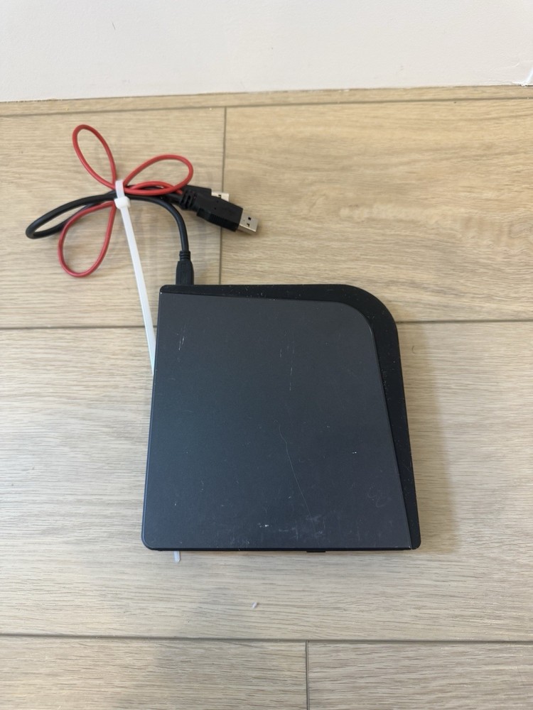 HP dvd 556S LightScribe External Slim Multi Format DVD Writer. EUC.