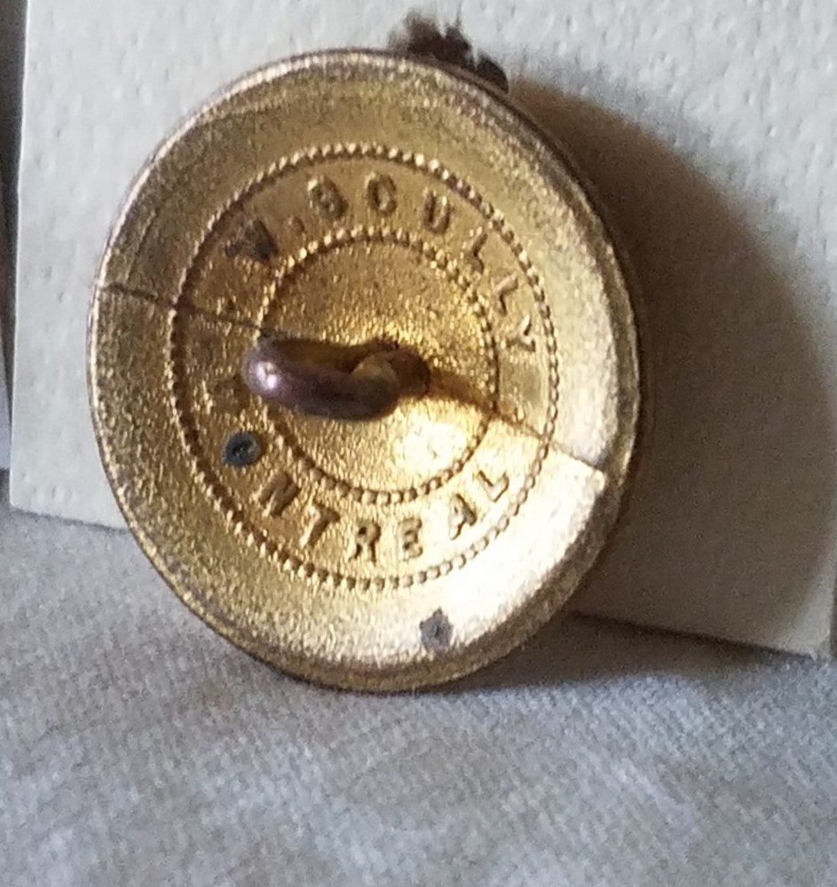 Bb Enamel CANADA CUSTOMS UNIFORM BUTTON Medium