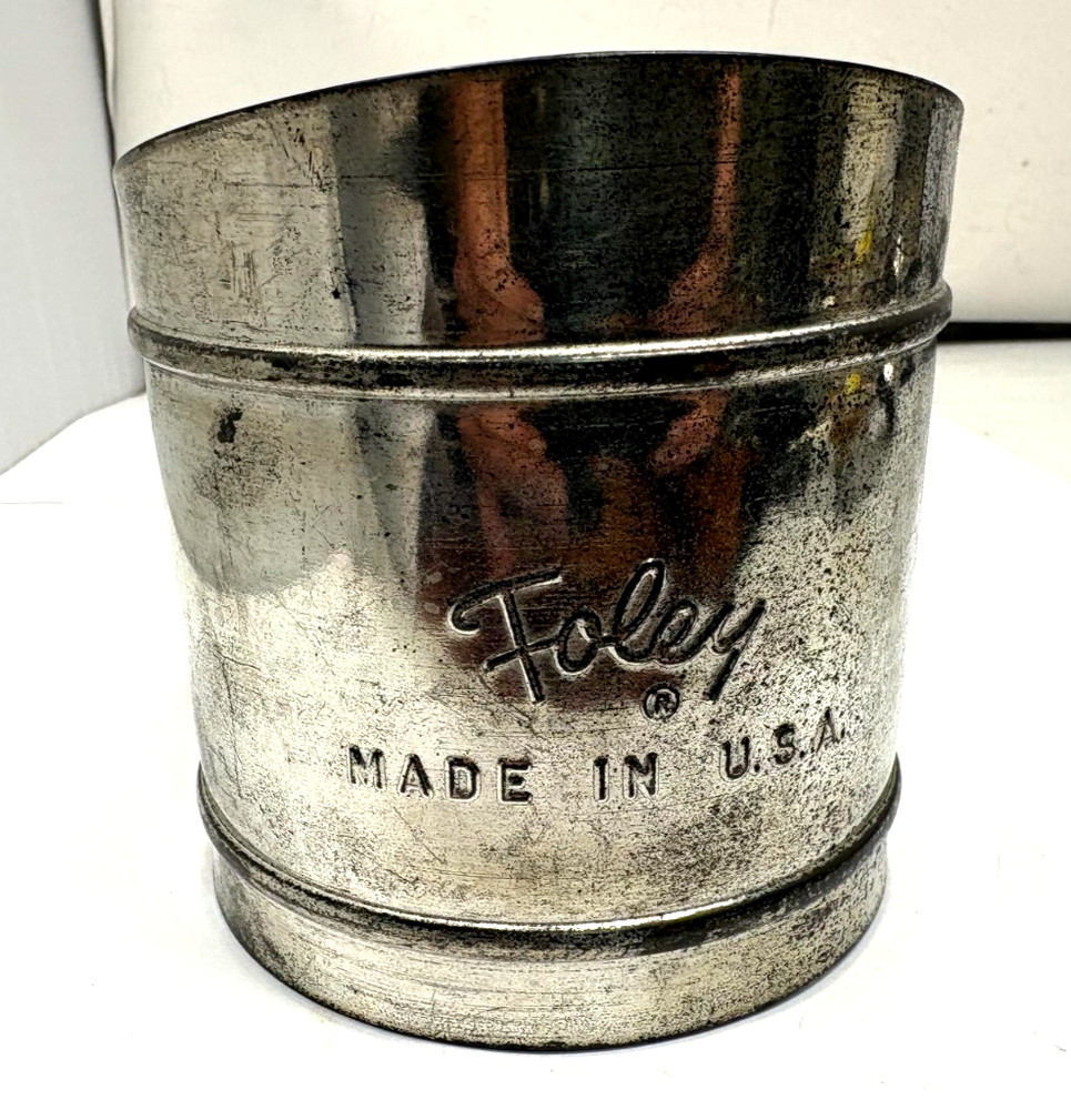 VINTAGE FOLEY FLOWER SIFTER