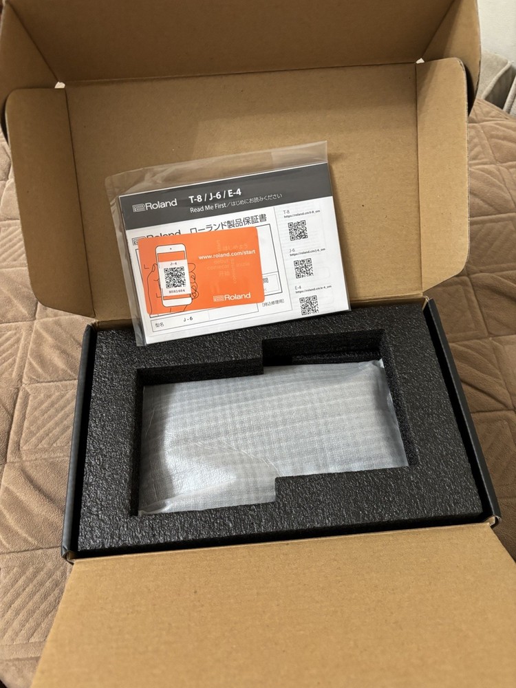Roland J6