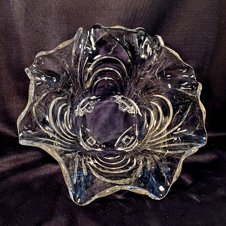 Cambridge Glass Deep Bowl Caprice Pattern Ruffled Edge