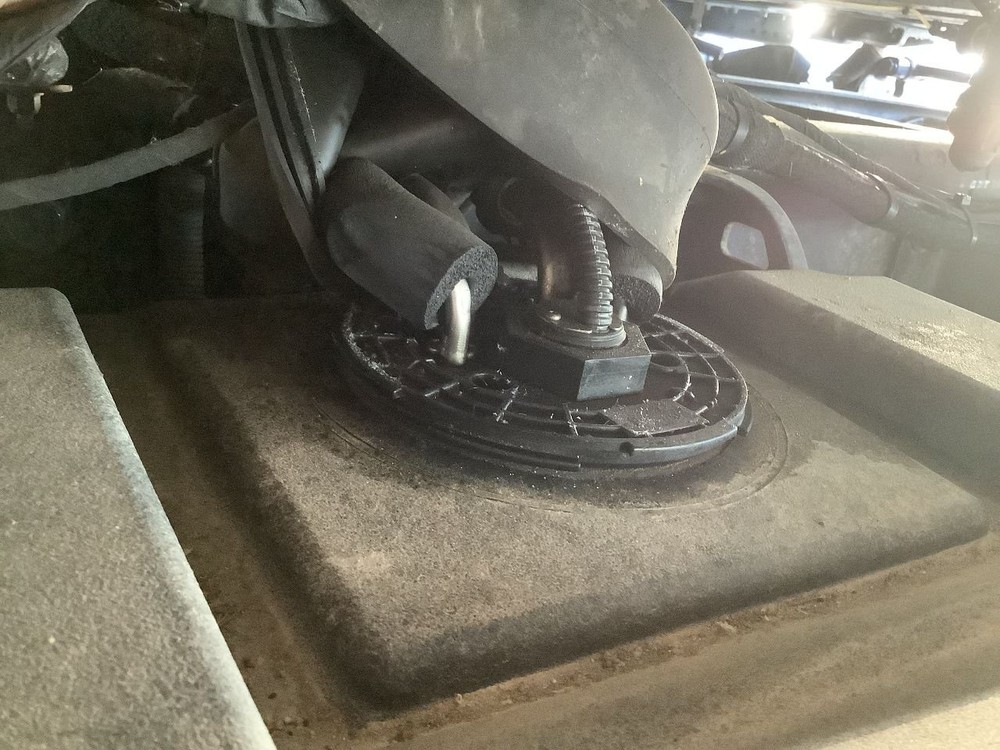 Kenworth T680 DEF Sensor - Used