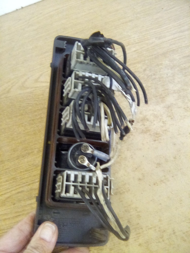 2019 Volvo VNL 1096567 Switch Panel