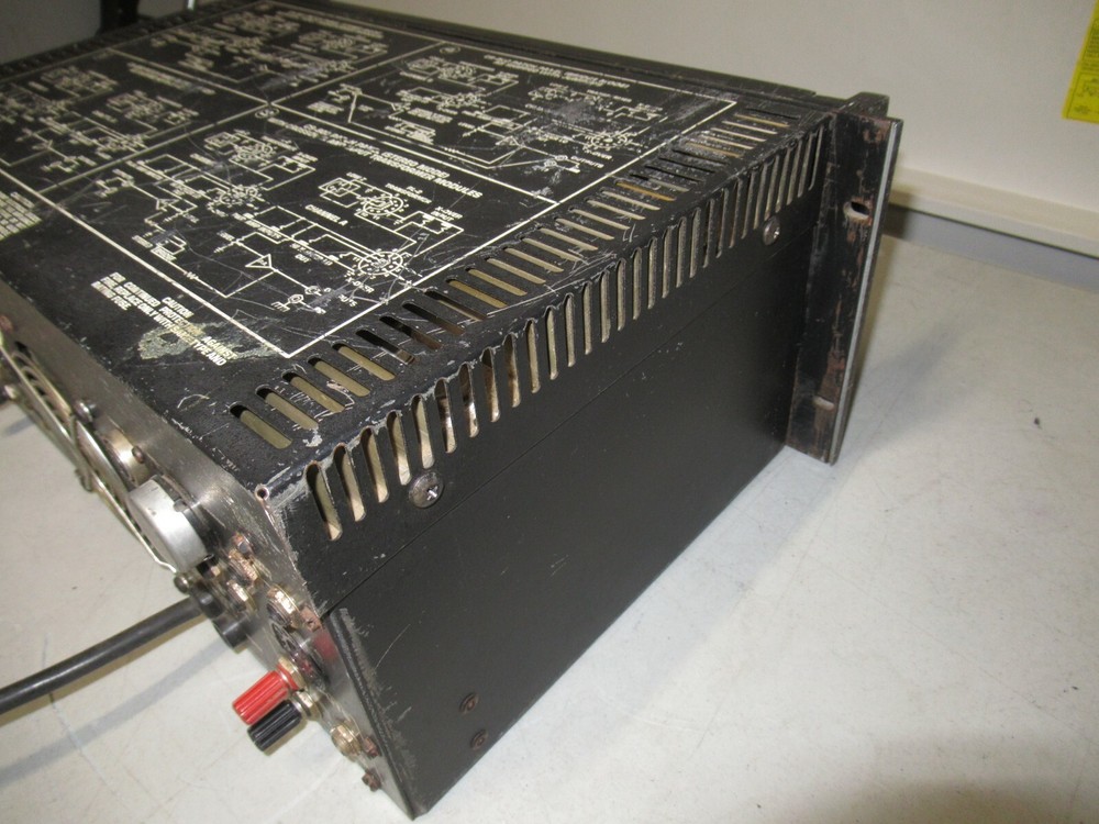 Peavey CS 800 Power Amplifier (read)