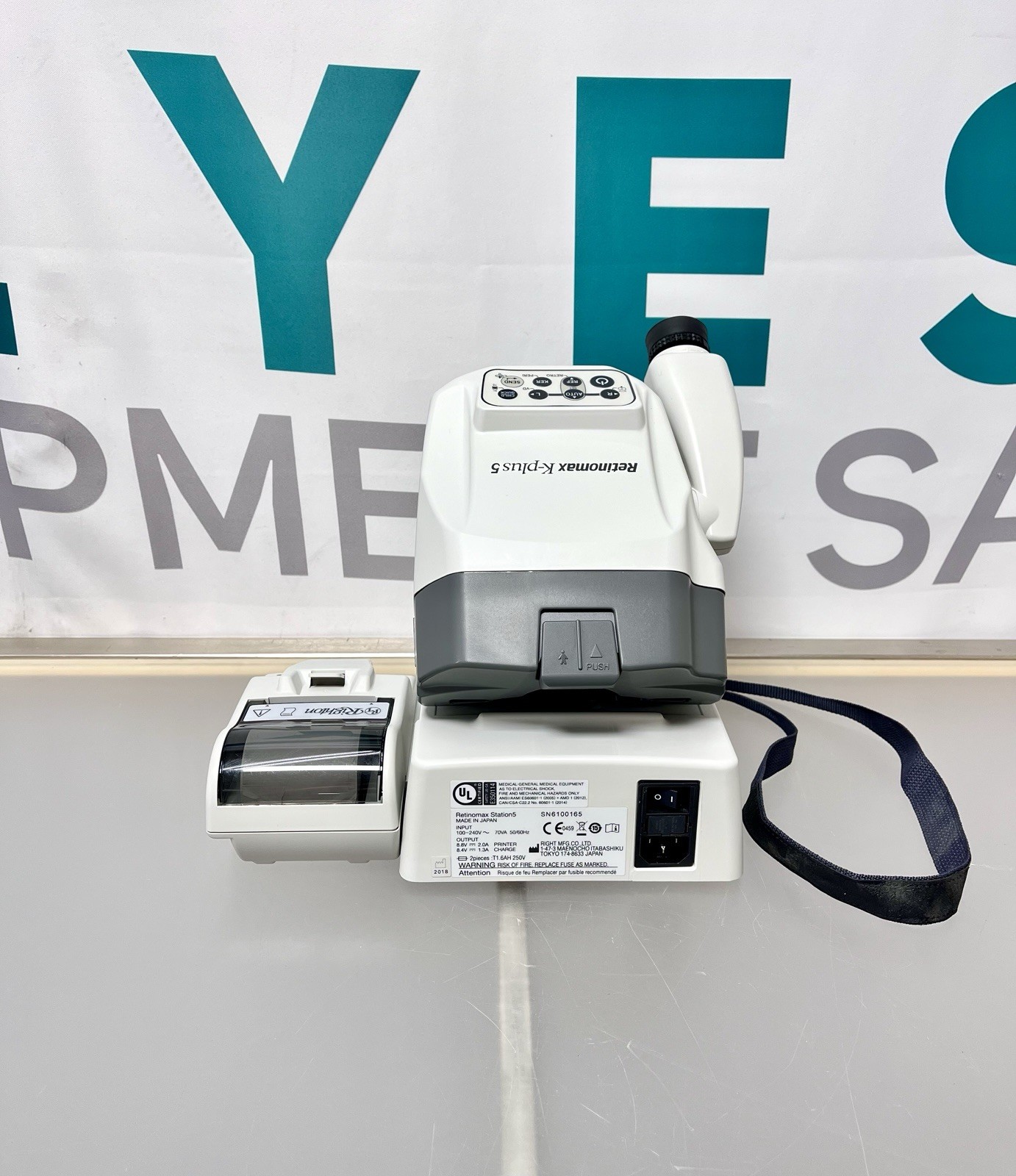 Righton Retinomax K-Plus 5 Handheld Auto Ref/ Keratometer with Charging Station