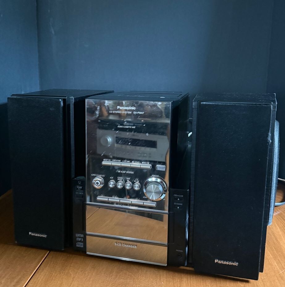 Panasonic CD Stereo System SA-PM47. For Part. Read