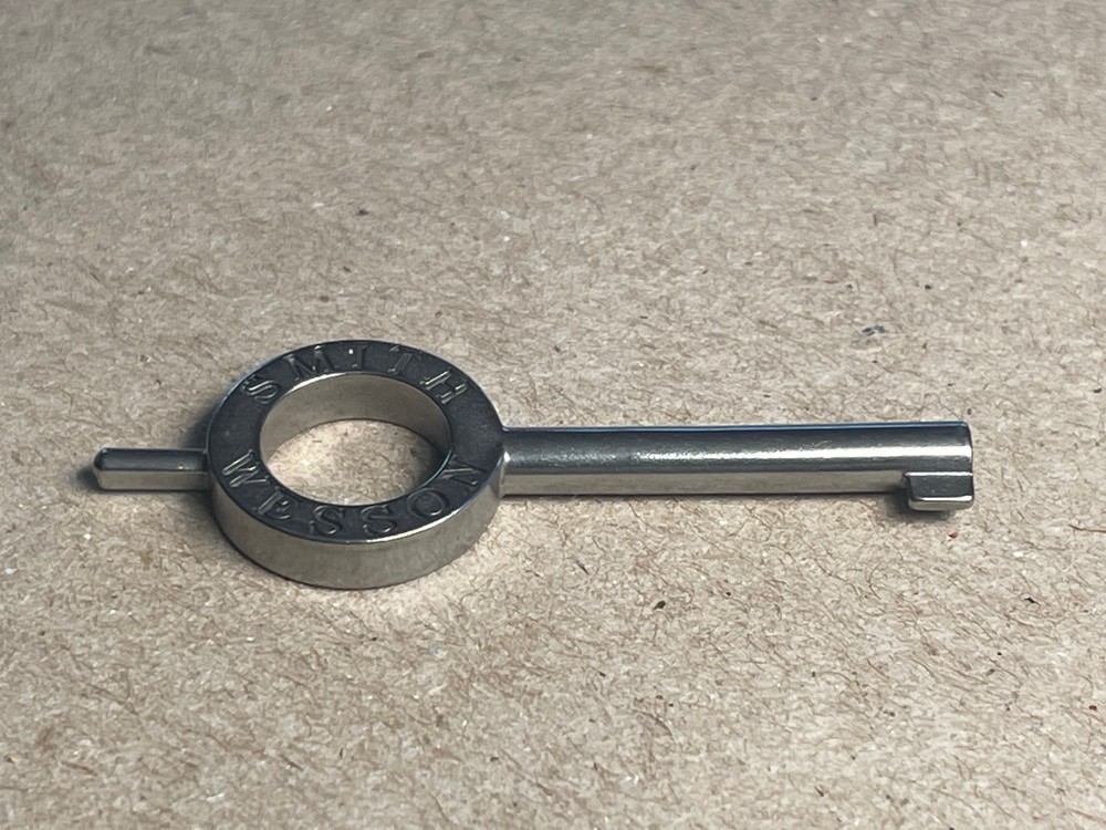 Authentic Smith & Wesson 31136 Standard Handcuff Key