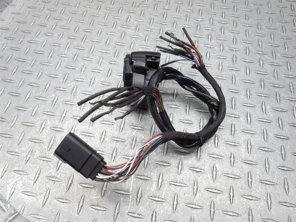 2008 08 Harley FLHTCUI Electra Glide Ultra Classic Right Handlebar Switch NOTES