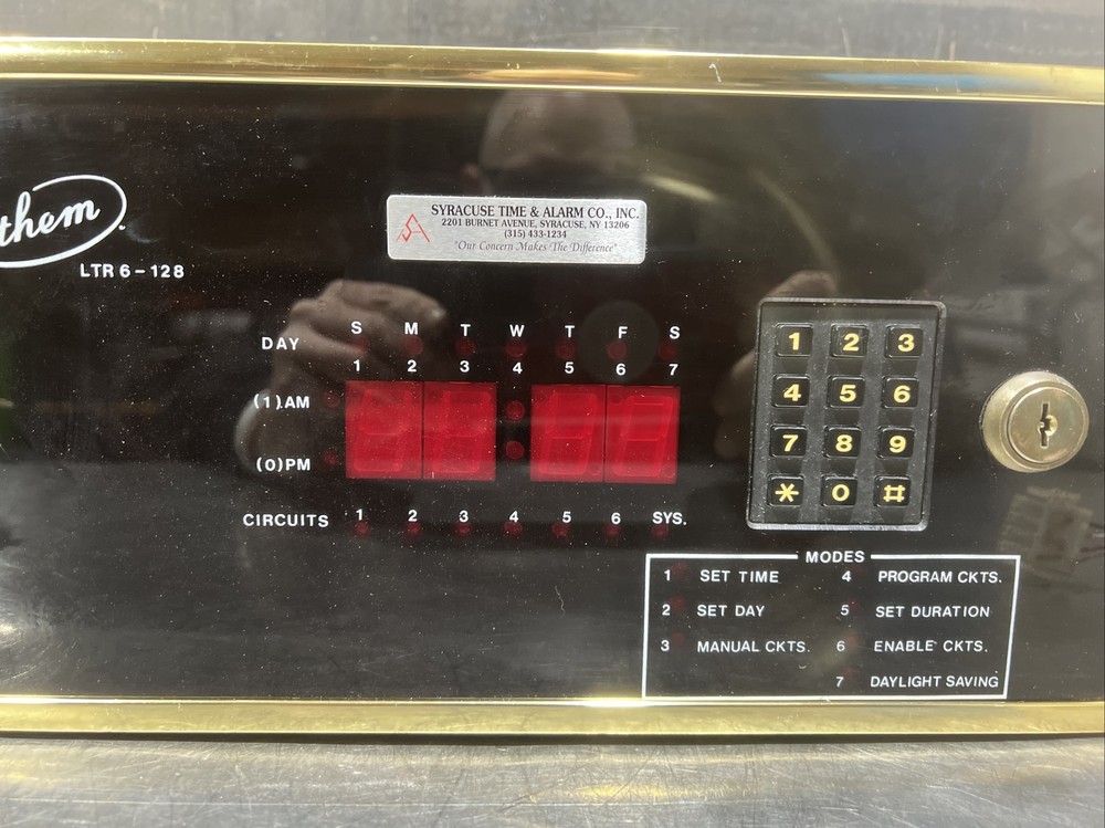 Lathem LTR6-128 Digital Master Clock Control Bell Ringer Time. Missing Key. Used