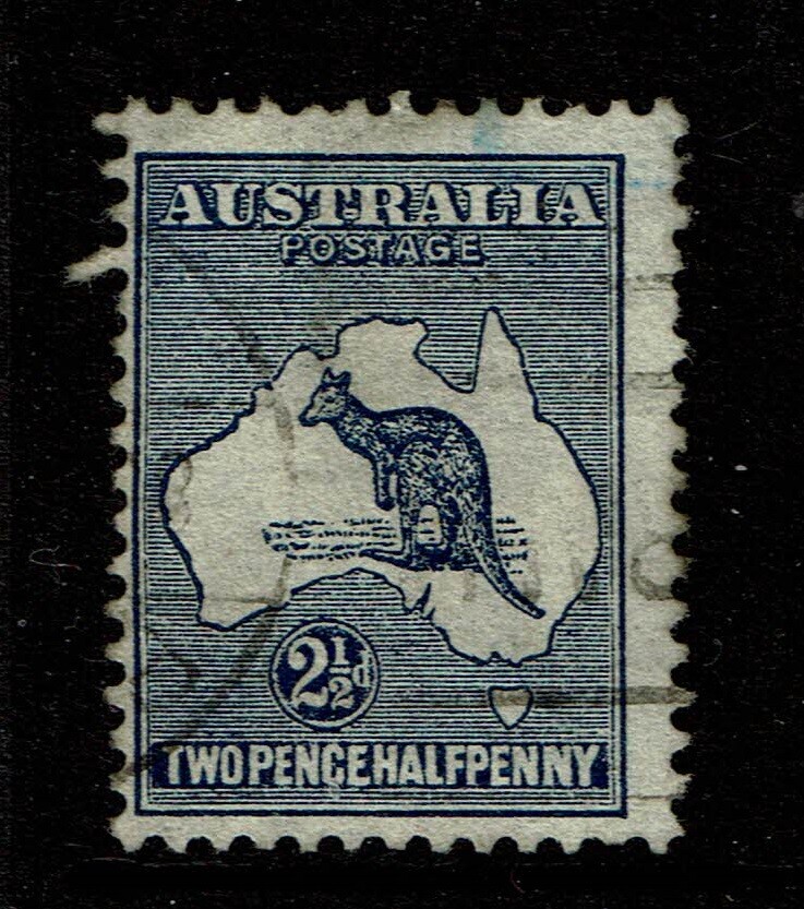 Australia SG# 4, Used, sm ctr shallow hinge thin - S13812