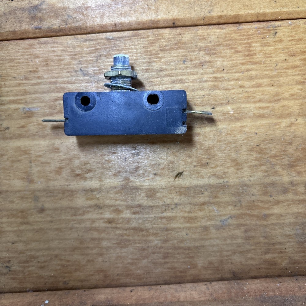 Lot 6 Cherry E13 15A Normally Open Snap Action Pushbutton MicroSwitch 125VAC/250