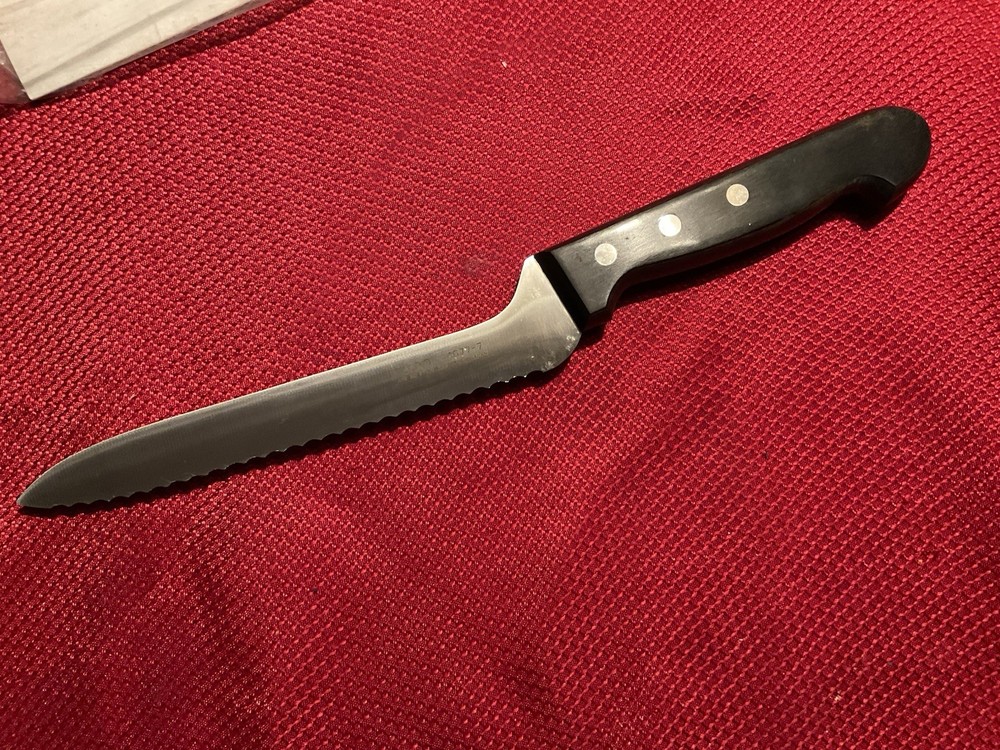 Capco Offset Serrated Bread Knife 7”SS Blade Japan Model 4677-7 New