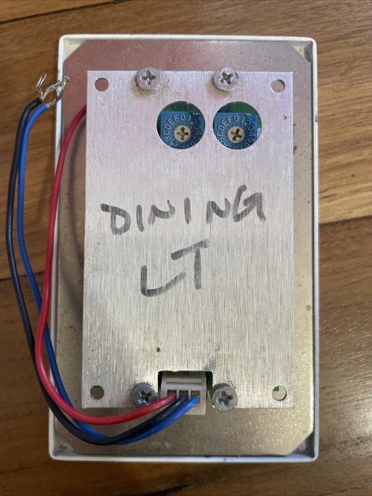 LiteTouch / Savant Metropolitan 5 Button Ivory Keypad