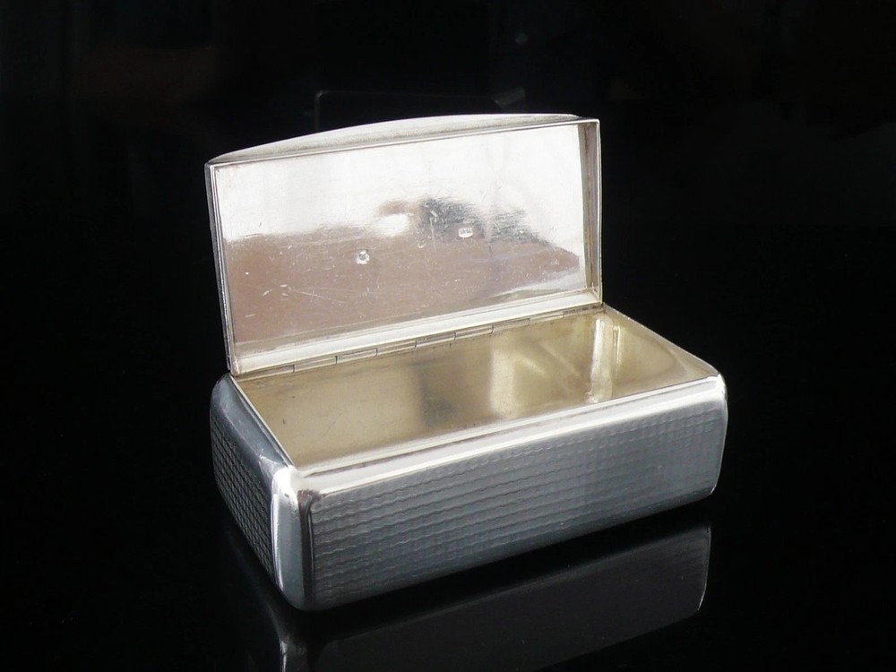 Austria Hungarian Solid Silver Snuff Box, Prague c.1880