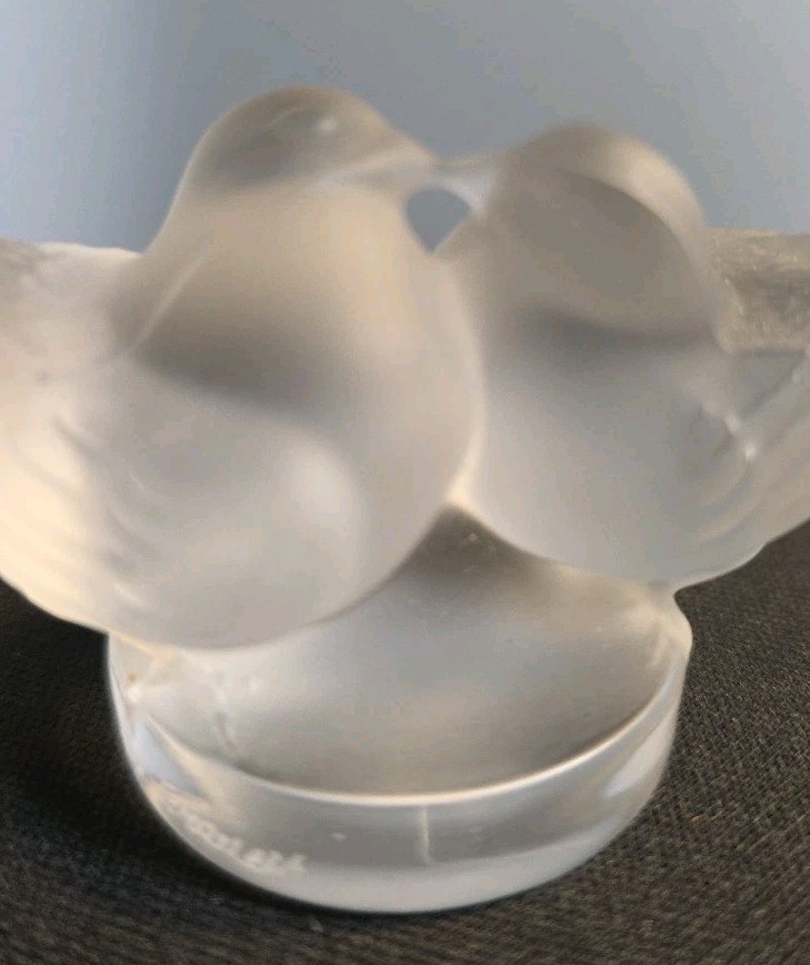 Lalique Frosted Crystal Art Glass 3" Kissing Doves Or "Colombes" Made In France