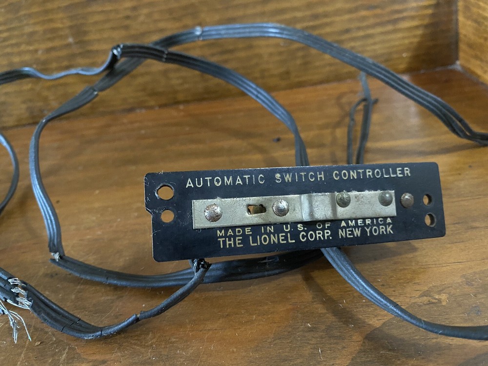 Vintage Lionel Automatic switch controller