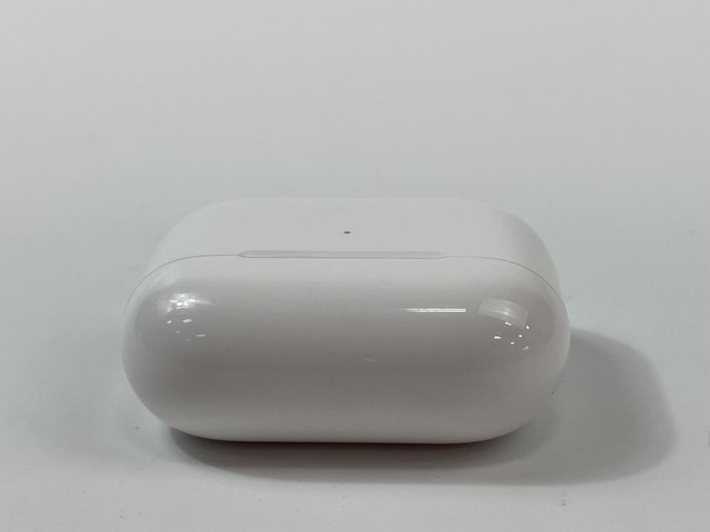 Apple AirPods (3rd Generation) Case (Bluetooth) A2897 White - Fair