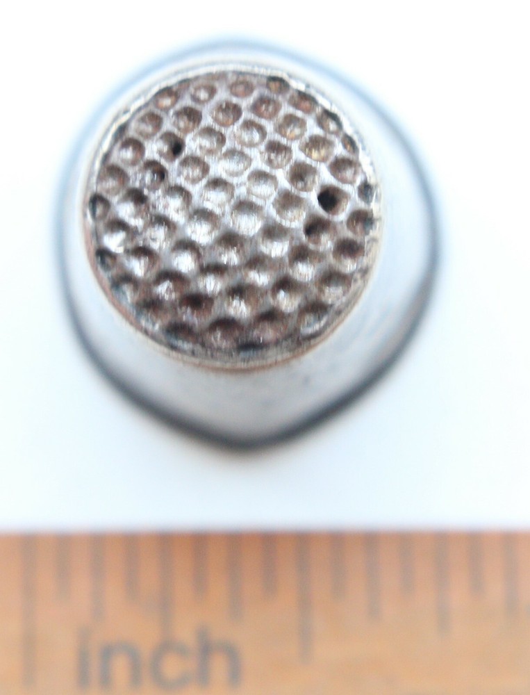 Antique Old Silver Thimble (JAN)