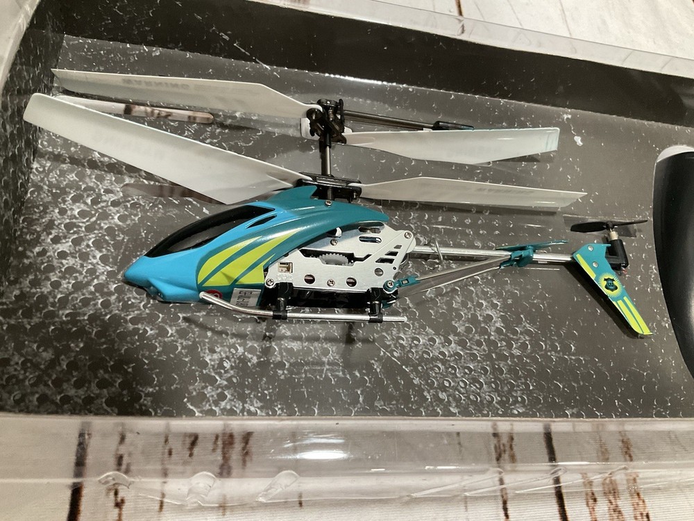 VINTAGE REMOTE CONTROL IRON EAGLE SMALL HELICOPTER