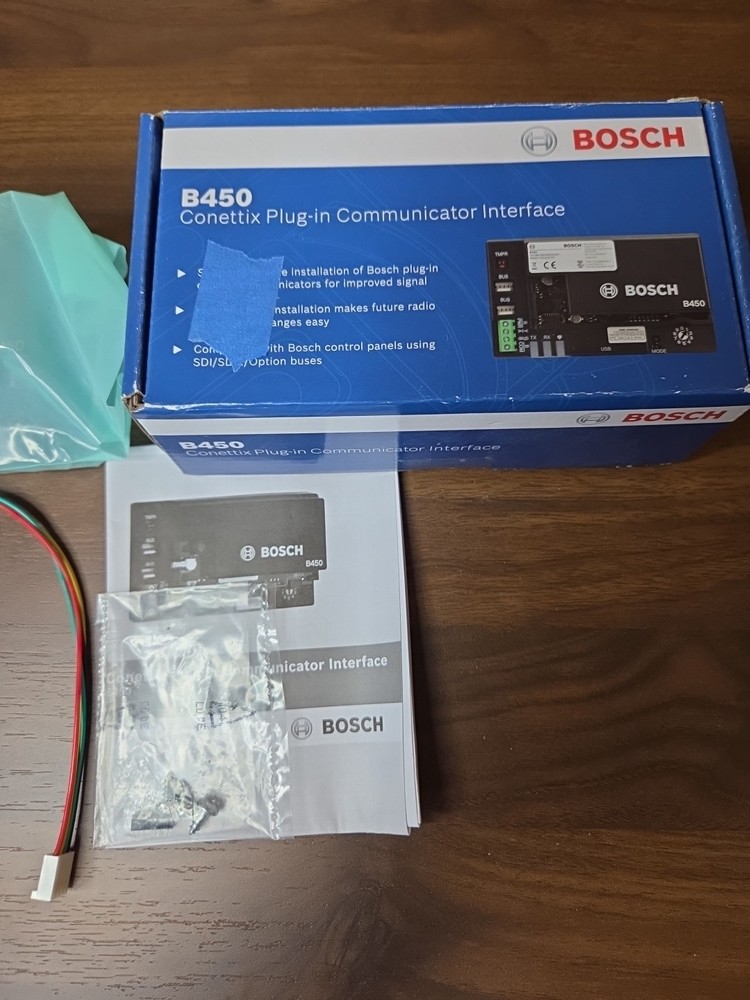 Bosch B450 Conettix cellular Plug in Communicator Interface Module New Open Box