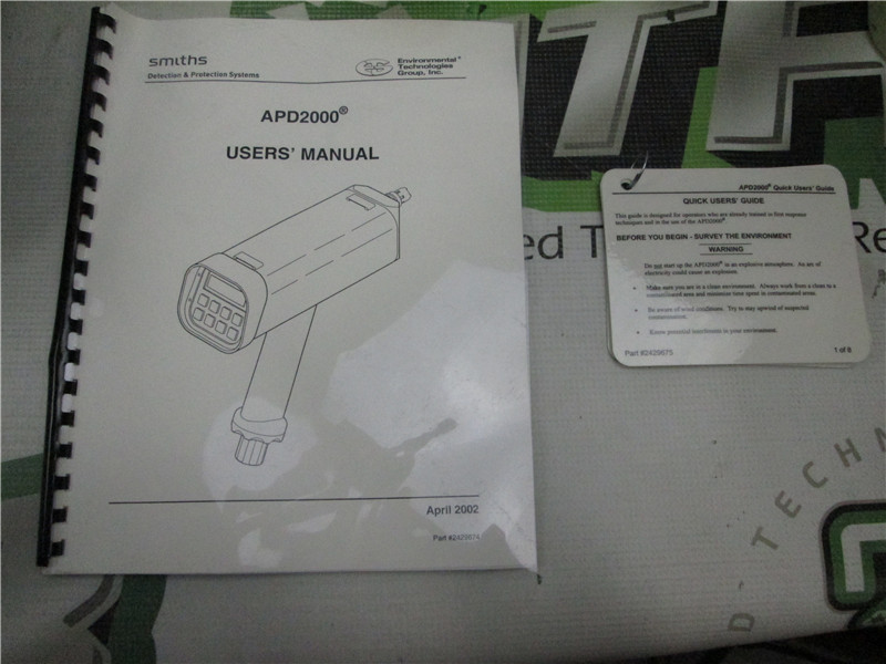 Smiths ETG APD 2000 Chemical Agent Detector 2428800-20 with Case