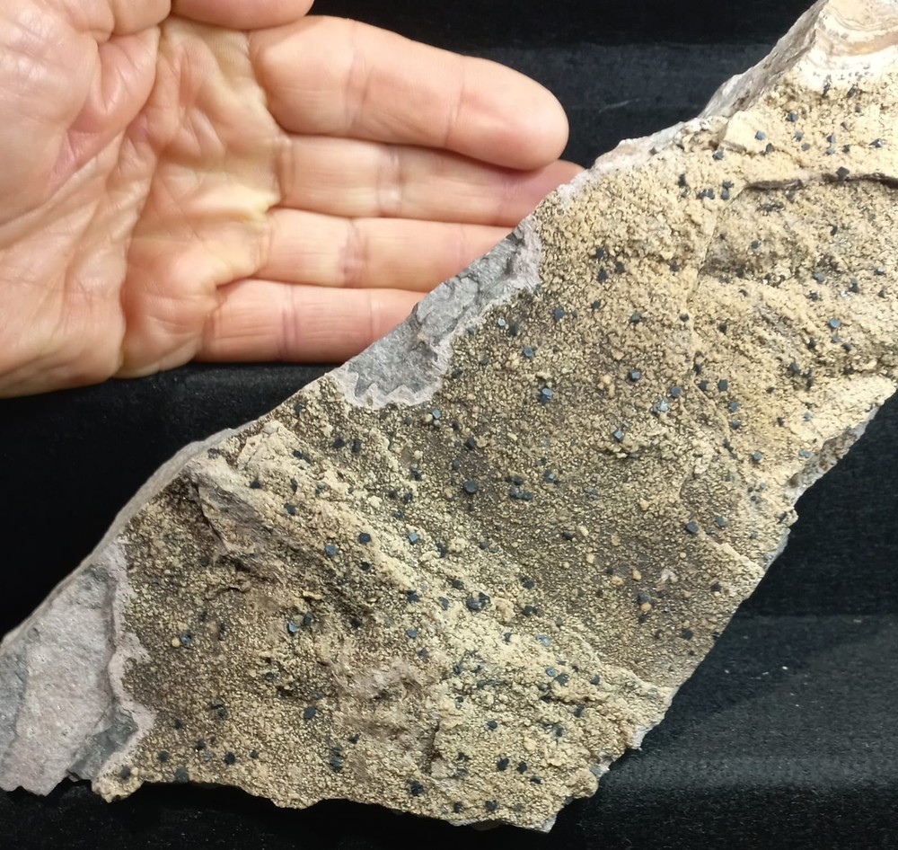 Osumilite Giant