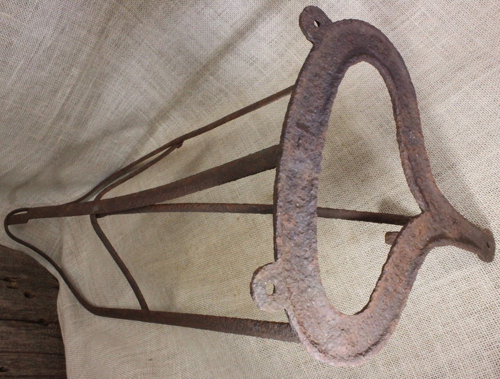 Old Saddle Rack Holder Bracket Rustic Iron English Style Rust Barn Find Reverse