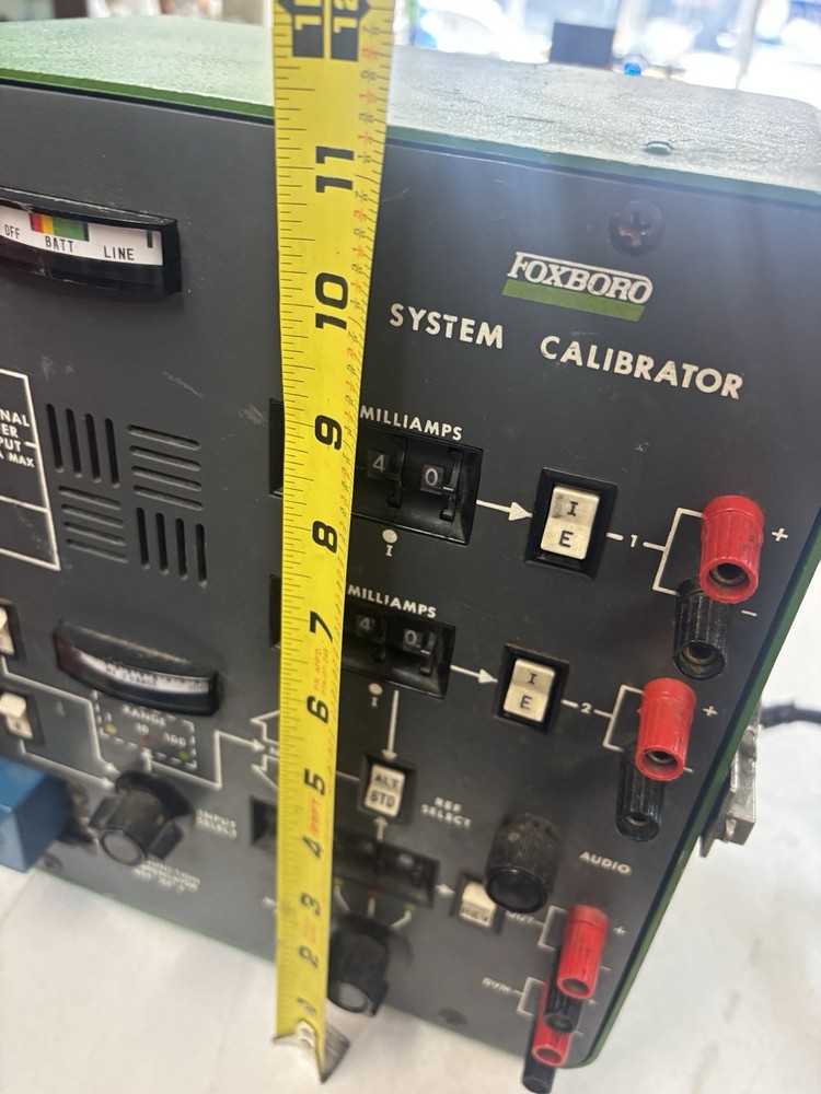 FOXBORO 2AT-CAL SPEC 200 SYSTEM CALIBRATOR
