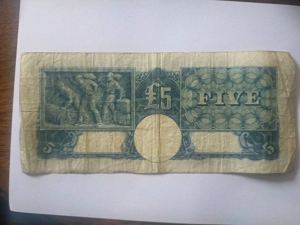1941 ARMITAGE McFARLANE AUSTRALIAN 5 POUND NOTE. Good condition. Circulated.