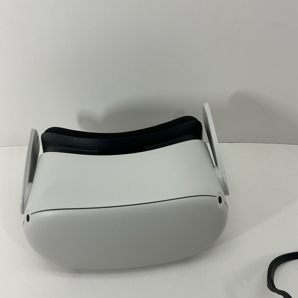 Oculus Quest 2 128GB VR Headset - VR Headset Only Read Description