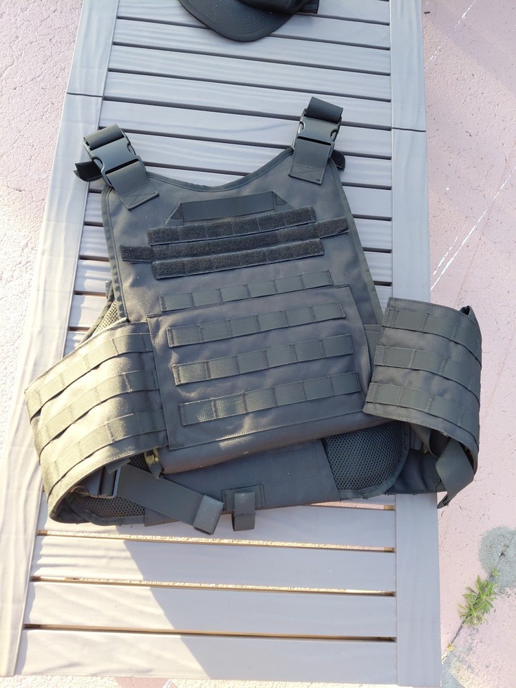 Tactical Vest BLACK Plate Carrier Rig- Adjustable.