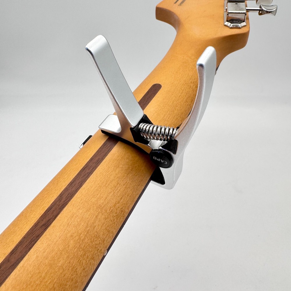 SoThere KwikCapo Trigger-Style Capo Silver (KKS)